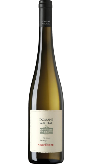 Bottle of Domane Wachau Riesling Smaragd Singerriedel 2022 wine 750 ml